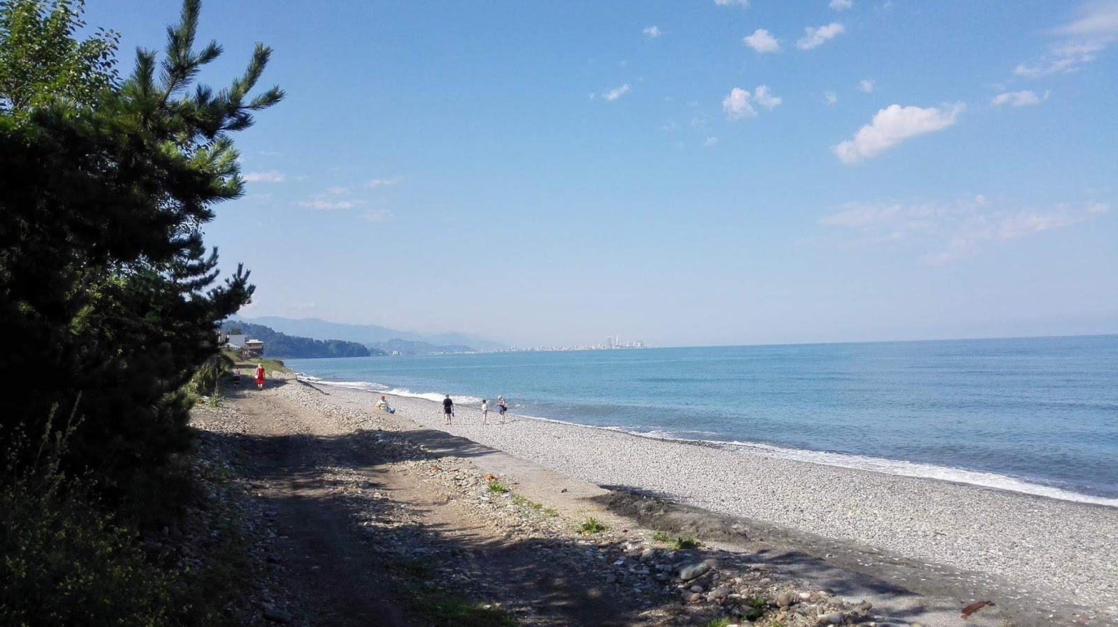 Foto de Chakvi beach com pedras cinzentas superfície