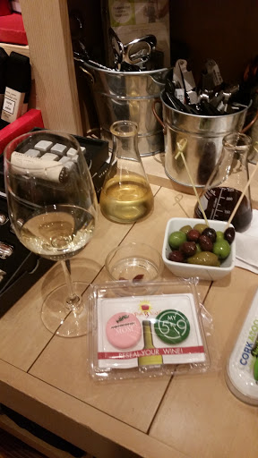 Wine Store «Half Moon Bay Wine & Cheese», reviews and photos, 421 Main St, Half Moon Bay, CA 94019, USA