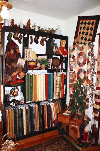 Quilt Shop «The Little Red Hen», reviews and photos, 612 Hope Ave, Muscatine, IA 52761, USA