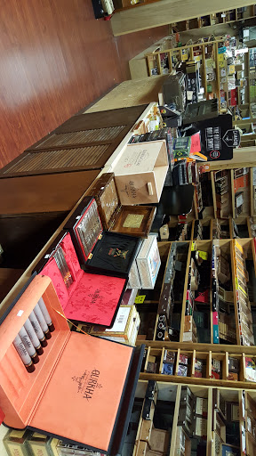 Cigar Shop «Osi Tobacco», reviews and photos, 4836 Hills and Dales Rd NW, Canton, OH 44708, USA