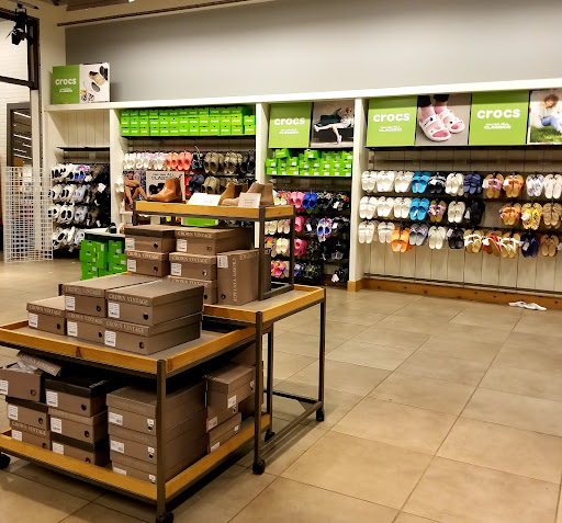 Shoe Store «DSW Designer Shoe Warehouse», reviews and photos, 7896 Dublin Blvd, Dublin, CA 94568, USA