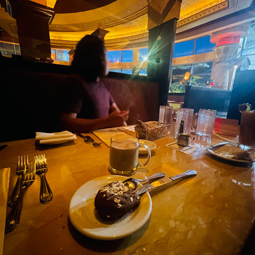 Restaurant «The Cheesecake Factory», reviews and photos, 1 Maple Ave, White Plains, NY 10601, USA