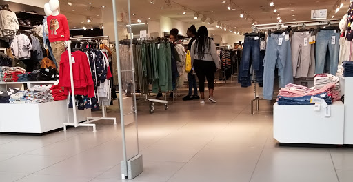 Shopping Mall «Crossgates Mall», reviews and photos, 1 Crossgates Mall Rd, Albany, NY 12203, USA