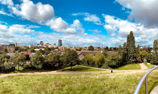 Stave Hill Ecological Park - TCV - London