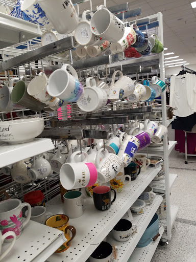 Clothing Store «Ross Dress for Less», reviews and photos, 2845 Cochran St, Simi Valley, CA 93065, USA