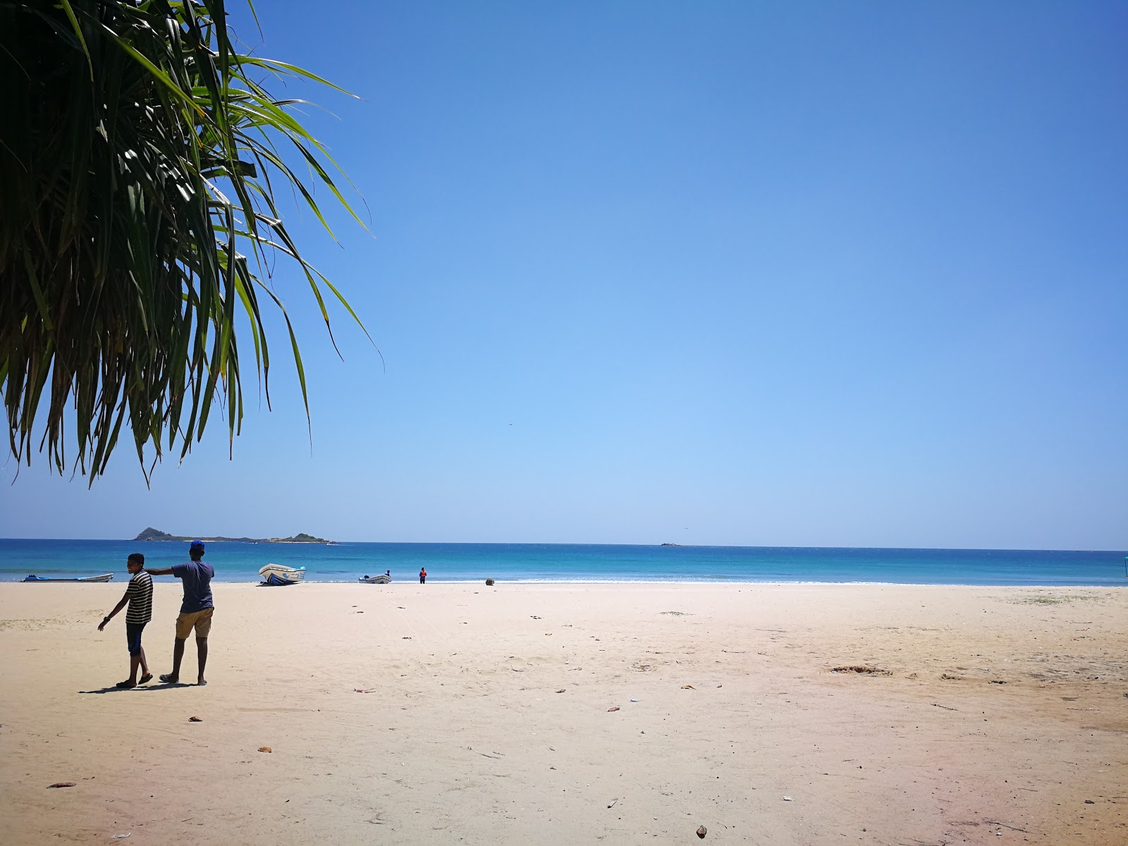 Foto van Kumpurupiddi Beach met turquoise puur water oppervlakte