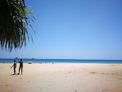 Foto von Kumpurupiddi Beach mit lange, gerade küste
