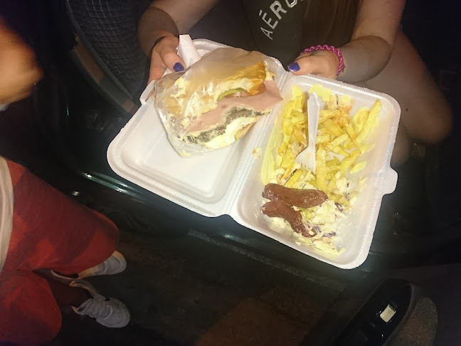 Las ricas hamburguesas de la negrita Crucelina - Guayaquil
