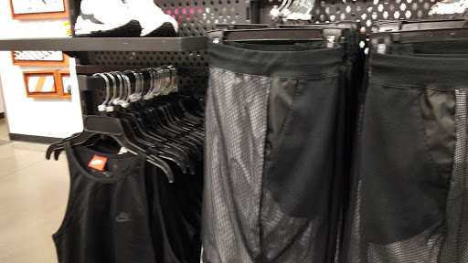 Clothing Store «Nike Factory Store», reviews and photos, 600 Bluebird Ct, Central Valley, NY 10917, USA