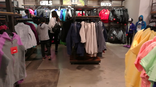 Clothing Store «The North Face Outlet», reviews and photos, 5050 Factory Shops Blvd Suite100, Castle Rock, CO 80108, USA