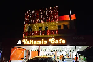 Vitamin Cafe & Rooms image