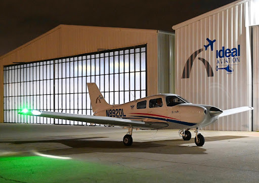 Aircraft rental service Saint Louis