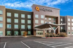 La Quinta Inn & Suites by Wyndham Odessa N. - Sienna Tower image