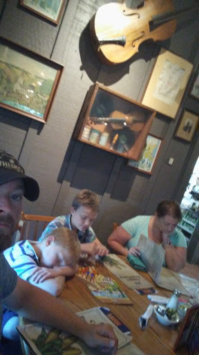 American Restaurant «Cracker Barrel Old Country Store», reviews and photos, 4001 S Frontage Rd, Vicksburg, MS 39180, USA