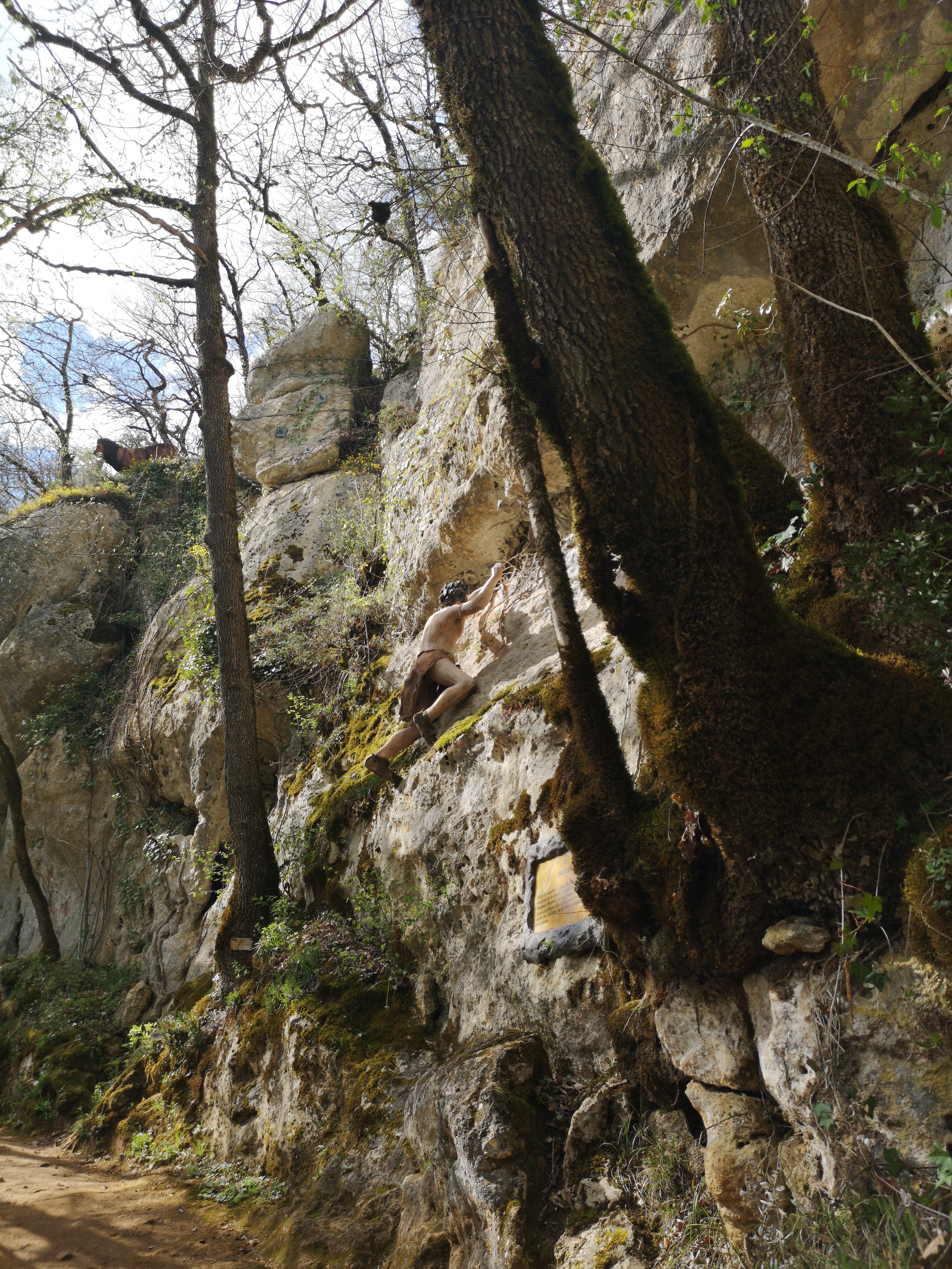 Photo n° 17 de l'avis de HAZMATIQUETTV. fait le 10/04/2019 à 19:47