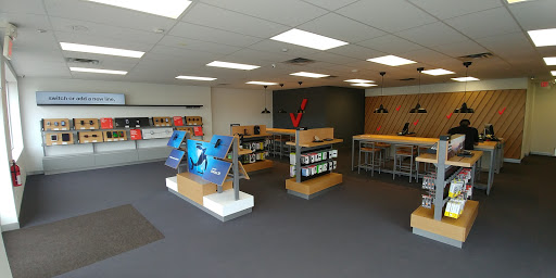 Verizon Authorized Retailer - A Wireless, 345 N Main St, Manville, NJ 08835, USA, 