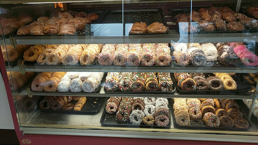 Donut Shop «Donut Land», reviews and photos, 19350 SW Boones Ferry Rd, Tualatin, OR 97062, USA