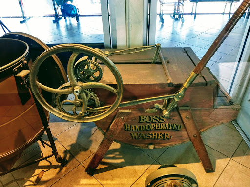 Laundromat «Super Suds Laundromat & Wash and Fold», reviews and photos, 250 Alamitos Ave, Long Beach, CA 90802, USA