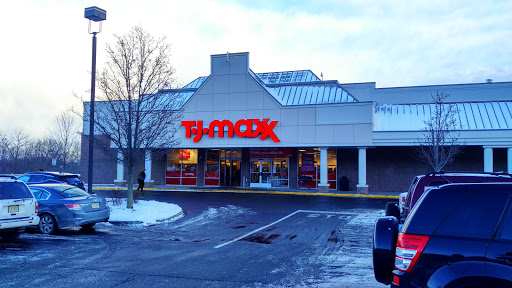 Shopping Mall «Watchung Square Mall», reviews and photos, 1515 US-22, Watchung, NJ 07069, USA