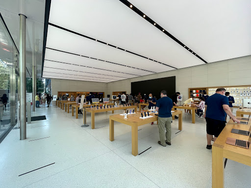 Computer Store «Apple Avalon», reviews and photos, 8130 Avalon Blvd, Alpharetta, GA 30009, USA