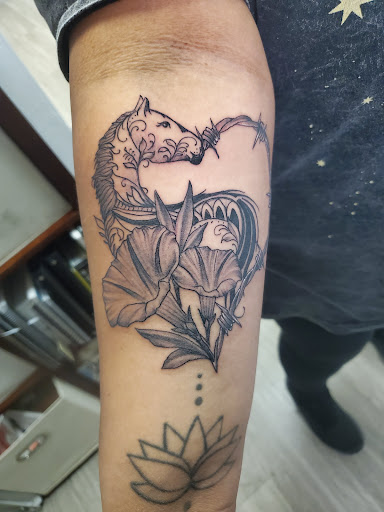 Karma Tattoo Studio, 10630 N 59th Ave #106, Glendale, AZ 85304, USA, 