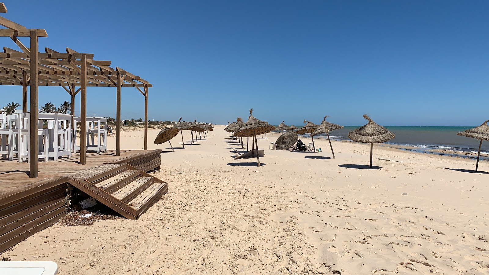 Φωτογραφία του Plage De Korba με λεπτή μπεζ άμμος επιφάνεια