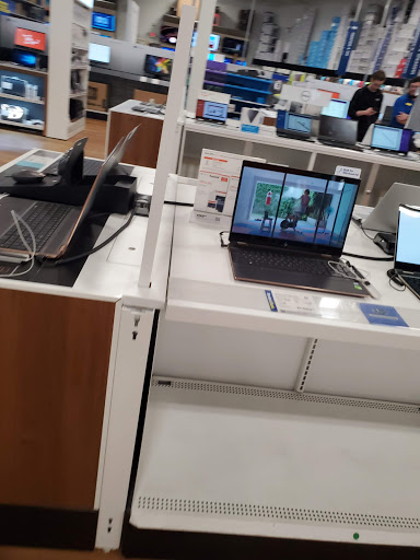 Electronics Store «Best Buy», reviews and photos, 26 Plaza Dr, Fairview Heights, IL 62208, USA