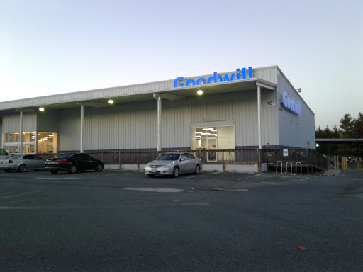 Non-Profit Organization «Goodwill Retail Store and Donation Center», reviews and photos