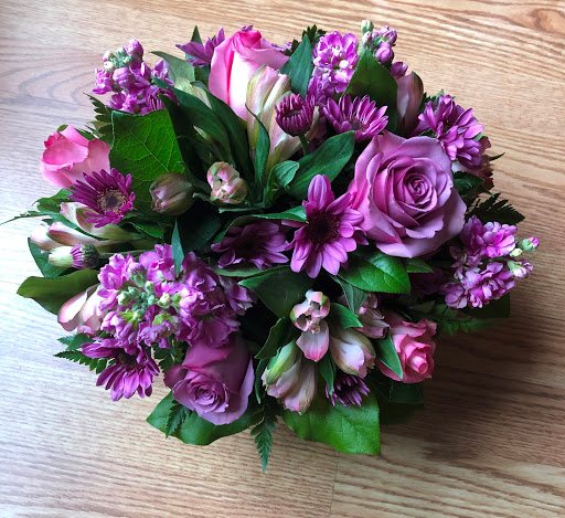 Florist «Autumn Rose Flower & Gift Shoppe», reviews and photos, 990 Bridgeport Ave, Milford, CT 06460, USA