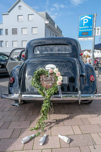 Kommentare und Rezensionen über Hochzeitsauto WT