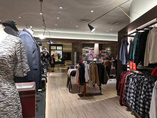 Clothing Store «Abercrombie & Fitch», reviews and photos, 7014 E Camelback Rd Ste 1009, Scottsdale, AZ 85251, USA