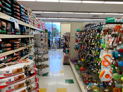 Pet Supply Store «Pet Supplies Plus», reviews and photos, 625 Southern Artery, Quincy, MA 02169, USA