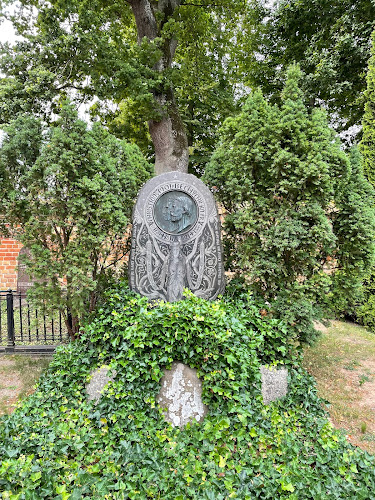 Anmeldelser af Sorø Gamle Kirkegård i Sorø - Andet