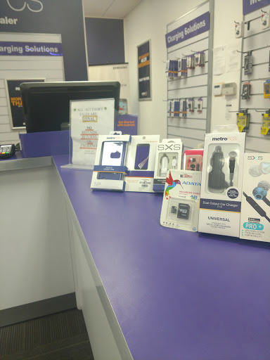 Cell Phone Store «MetroPCS Authorized Dealer», reviews and photos, 8868 Bond Rd, Elk Grove, CA 95624, USA