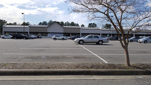 Grocery Store «Food Lion», reviews and photos, 1313 N Road St, Elizabeth City, NC 27909, USA