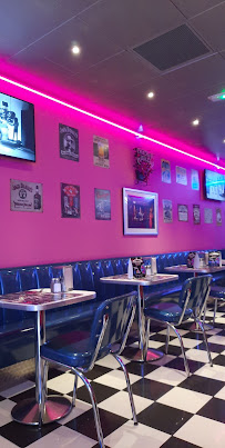 Atmosphère du Restaurant américain Memphis - Restaurant Diner à Arras - n°17