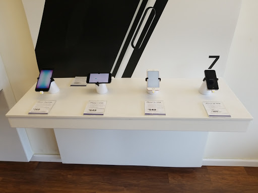Cell Phone Store «MetroPCS Authorized Dealer», reviews and photos, 29 W White Horse Pike, Berlin, NJ 08009, USA