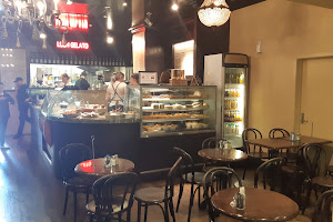 Lush Cafe & Gelato