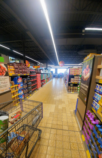 Supermarket «ALDI», reviews and photos, 90 S Western Ave, Carpentersville, IL 60110, USA