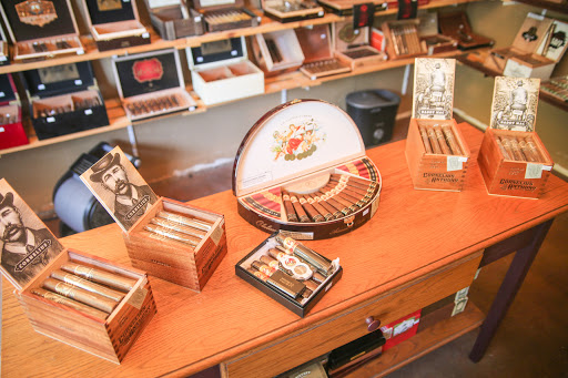 Cigar Shop «Corona Club Cigar Lounge», reviews and photos, 333 Merchant St, Vacaville, CA 95688, USA