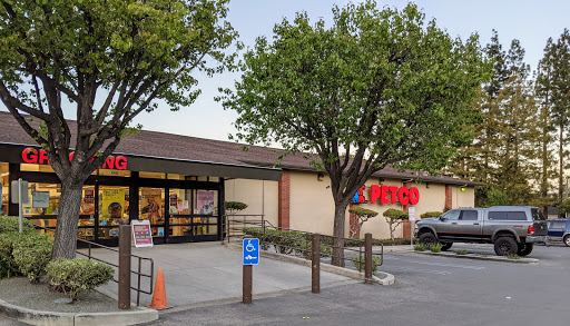 Pet Supply Store «Petco Animal Supplies», reviews and photos, 444 N Santa Cruz Ave, Los Gatos, CA 95030, USA