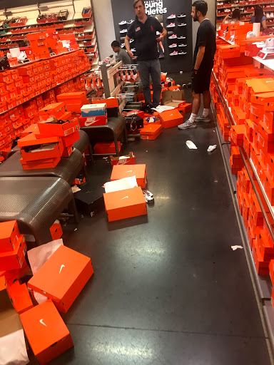 Sporting Goods Store «Nike Factory Store», reviews and photos, 18 West Lightcap Rd #901, Pottstown, PA 19464, USA