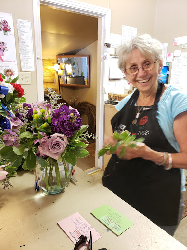 Florist «An Empty Vase», reviews and photos, 121 Lohmann St, Boerne, TX 78006, USA