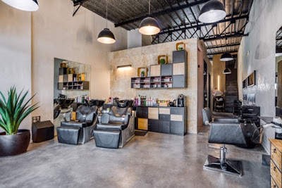 Studio Liscio - Salon de coiffure mixte - expert en Lissage - Bar à ongles à Fabrègues