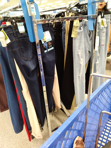 Clothing Store «Ross Dress for Less», reviews and photos, 2540 Cumberland Blvd SE, Smyrna, GA 30080, USA