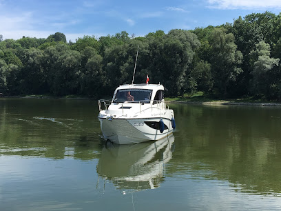 DONAU YACHTEN - Charter & Bootsverleih an der Donau