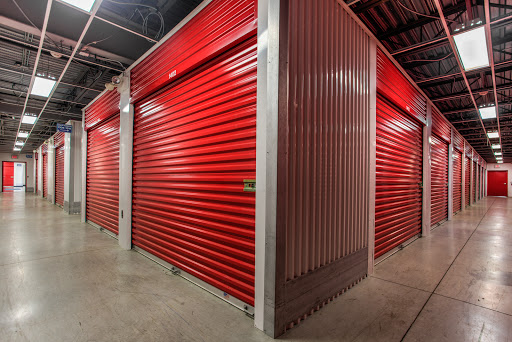 Self-Storage Facility «National Storage Centers - Southfield», reviews and photos, 21940 W 8 Mile Rd, Southfield, MI 48075, USA