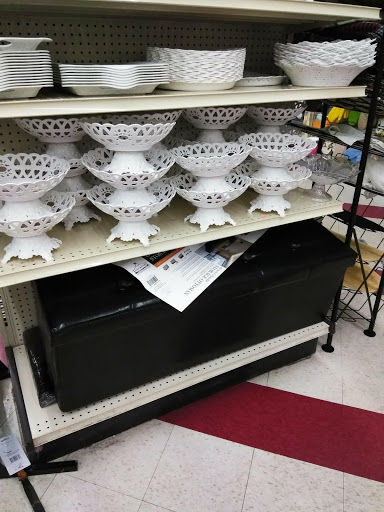 Variety Store «Dollar Castle», reviews and photos, 29611 Ford Rd, Garden City, MI 48135, USA