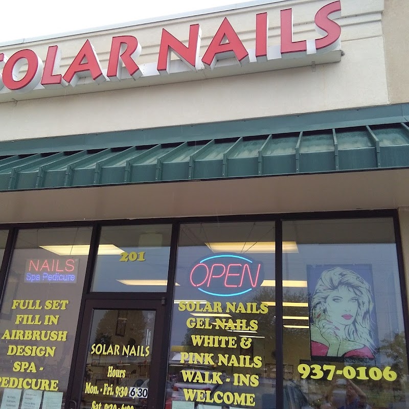 Solar Nails & Tan