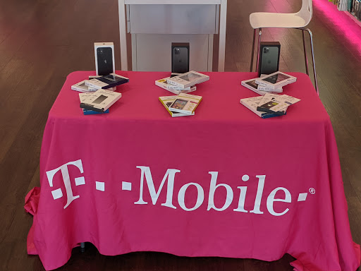 Cell Phone Store «T-Mobile», reviews and photos, 17221 Cole Rd, Hagerstown, MD 21740, USA